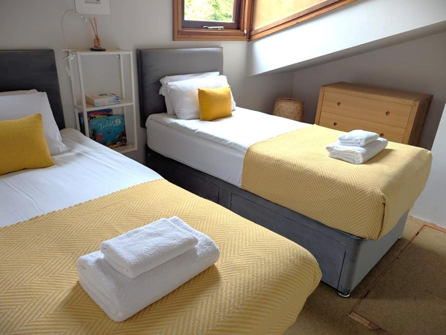 Unique & Rural Child Friendly Annexe With Large Gardens, Games & Tennis Court - Chichester Holiday Properties Zewnętrze zdjęcie